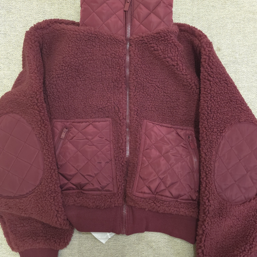 ALO Yoga Sherpa Edge Bomber Jacket